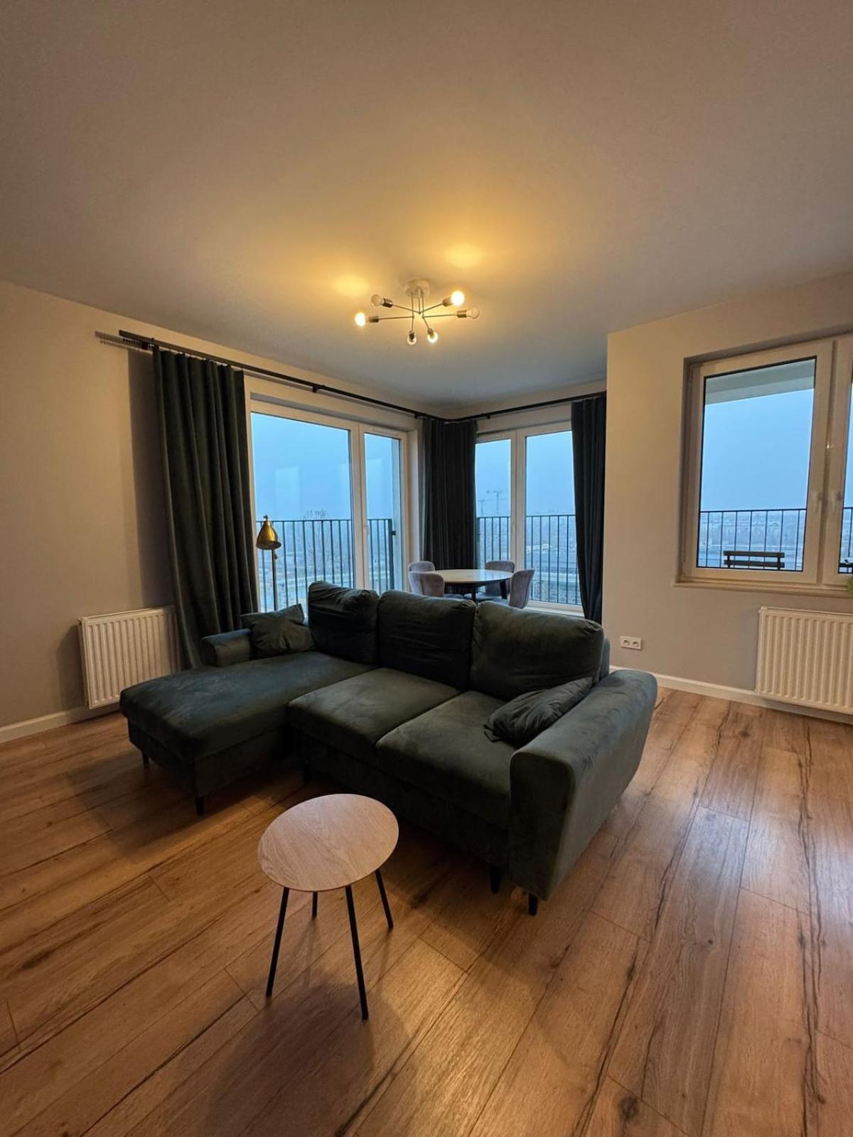 Praga Polnoc 2 Bedrooms Apartament *